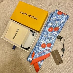 🎀🐰 NWT Takashi Murakami Cherry Bandeau